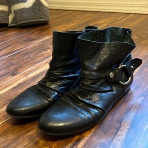 NineWest American Heritage Black leather slouch ankle buckle boots/ booties 7